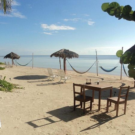 Ecological Hotel Maya Luna Mahahual Esterno foto